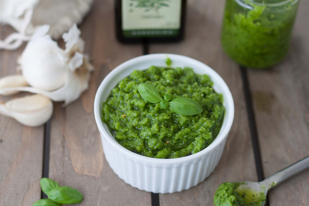 Basil Pesto with Cashew Nuts recipe