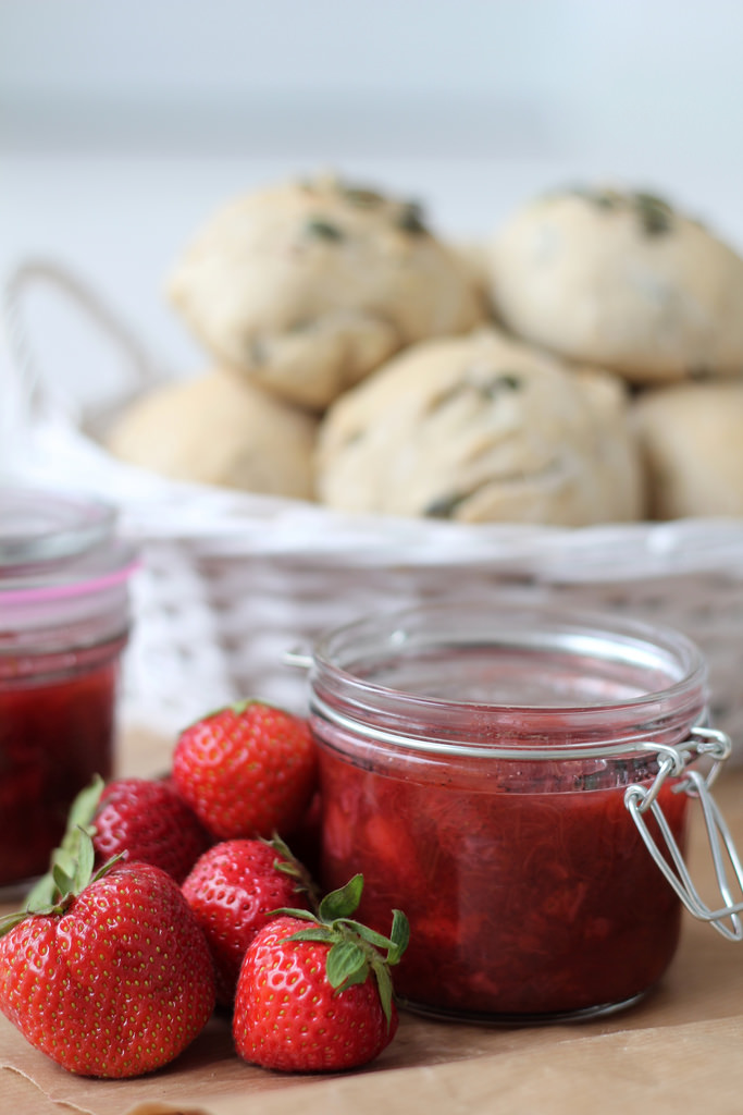 Recipe for Homemade Strawberry and Rhubarb Jam