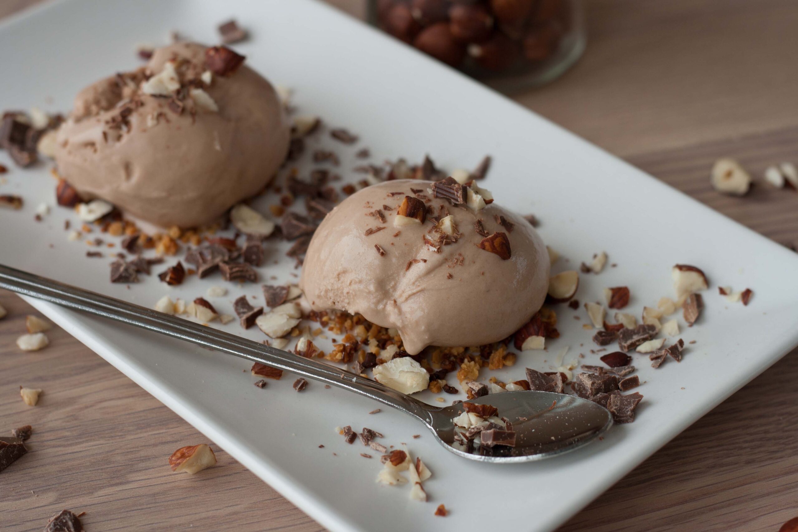 Recipe for Hazelnut Ice Cream with Chocolate