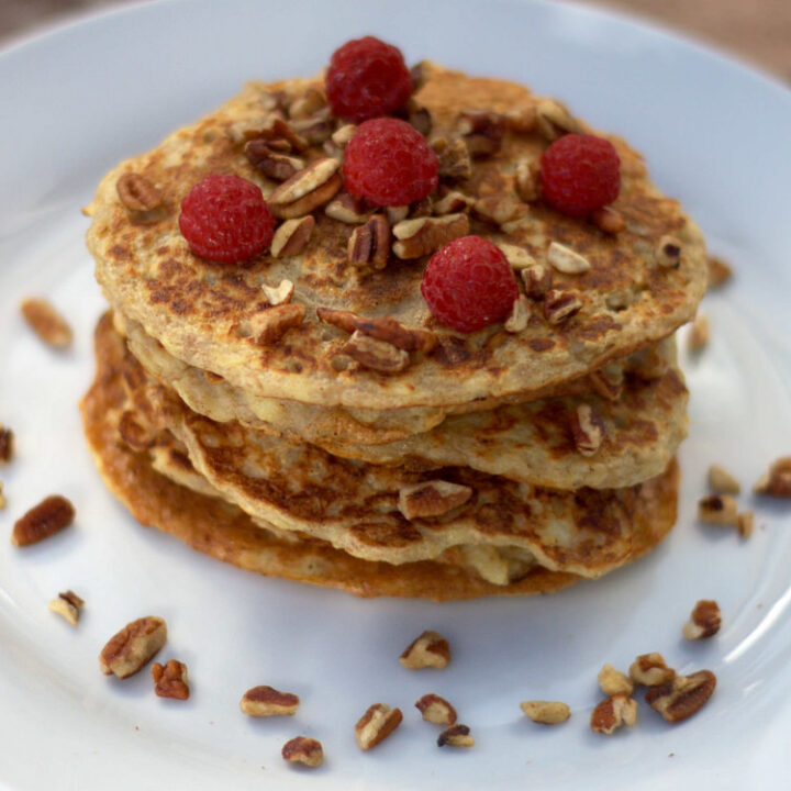 Recipe for Nordic Healthy Pancakes with Oats and Apples