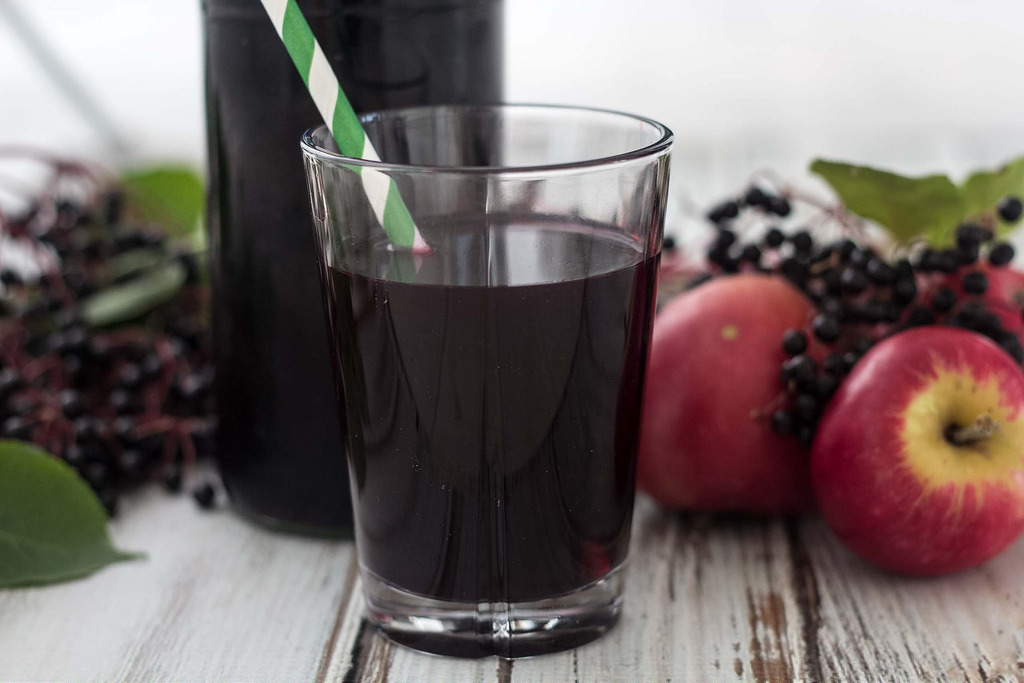 How to Use a Steam Juicer  Make Your Own Elderberry Juice with