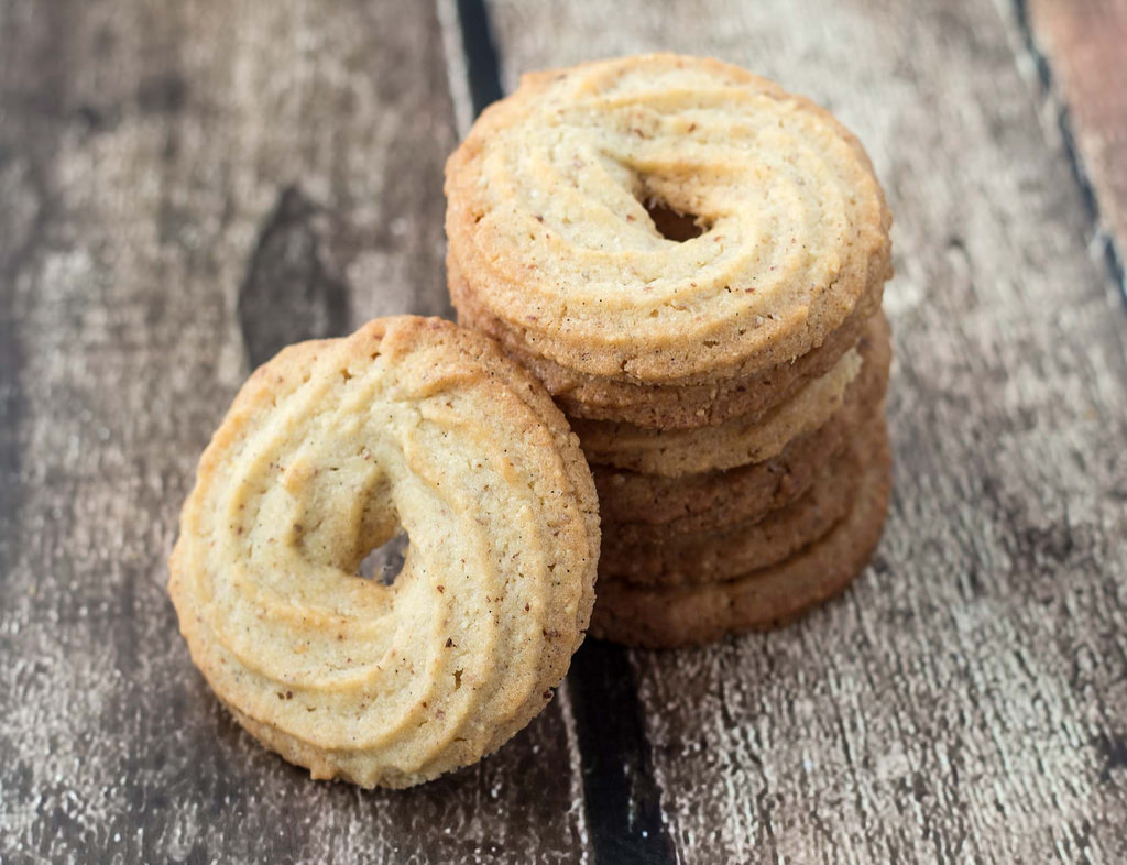 Recipe for Danish Butter Cookies (Vaniljekranse) - The ...