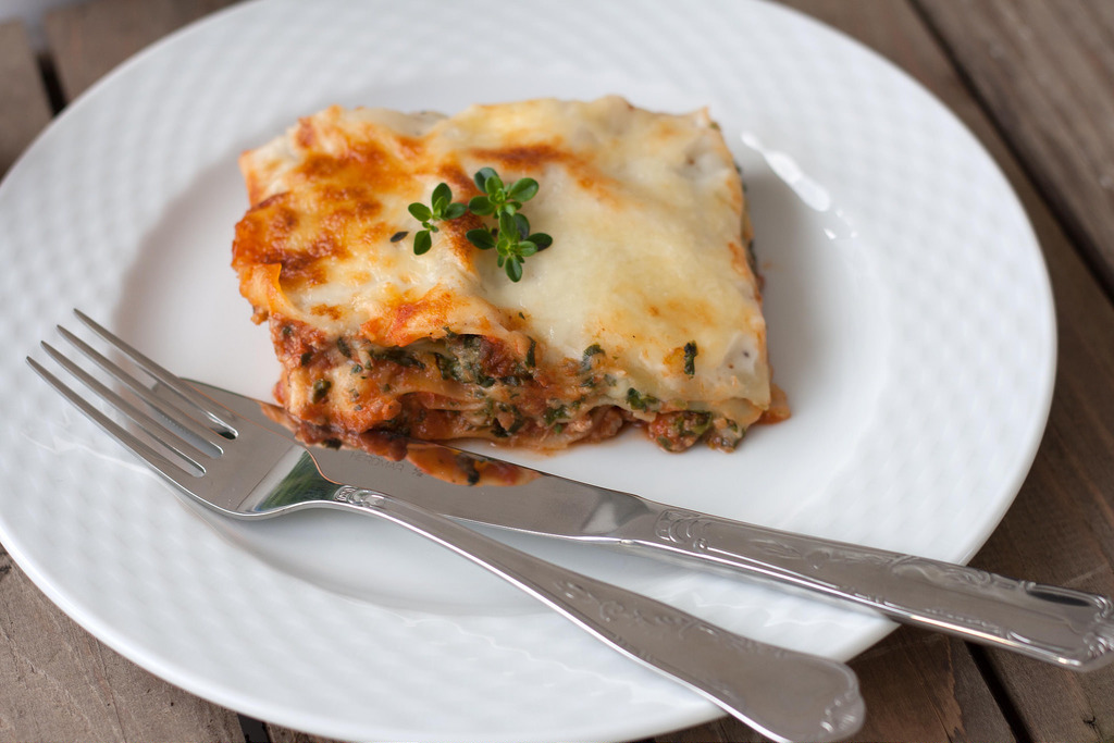 Recipe for Chicken Lasagna with Spinach, Cottage Cheese and Bechamel Sauce
