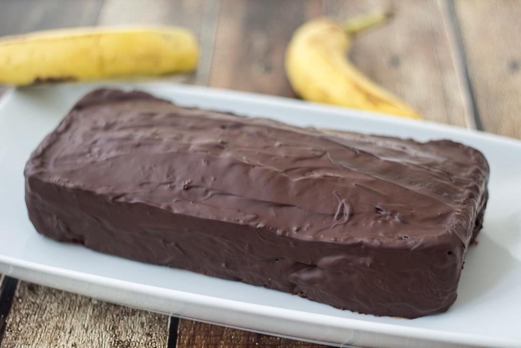 Recipe for Danish Banana Cake with Chocolate