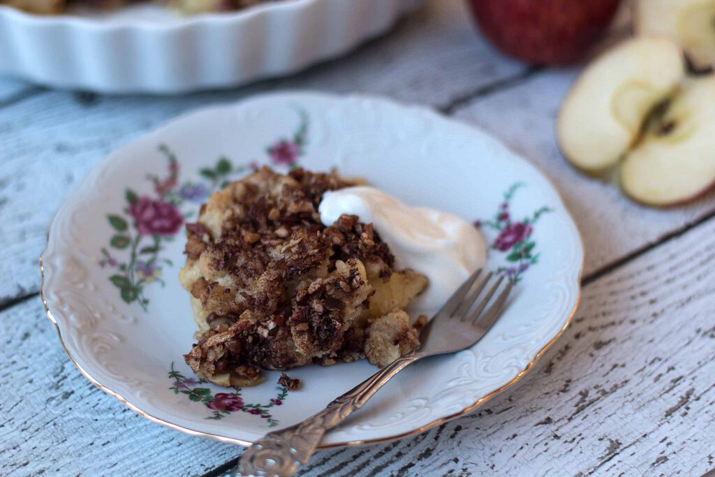 Recipe for super easy Cinnamon Crumble Apple Pie-2