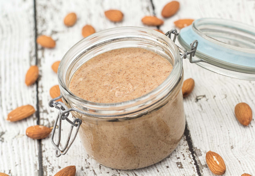 Recipe for almond butter