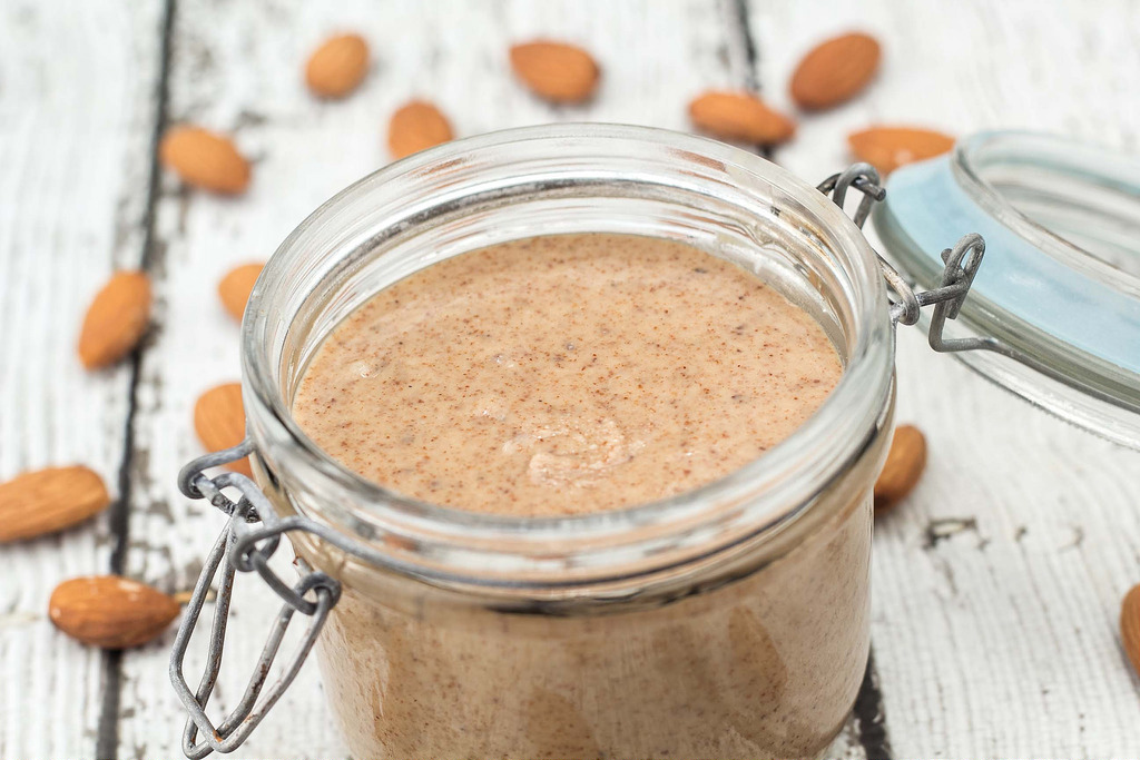 Recipe for almond butter