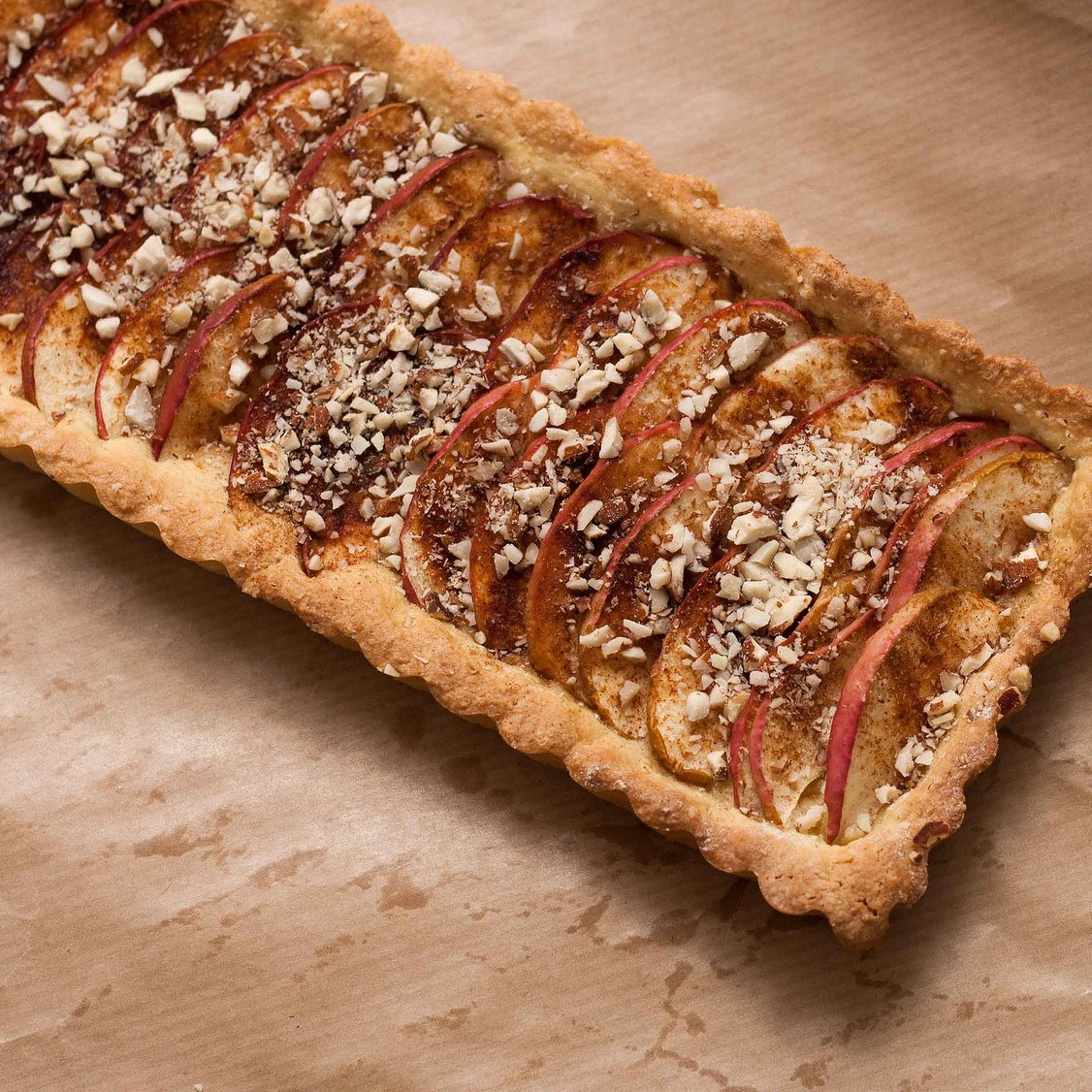 Recipe for Nordic Apple Pie with Marzipan, almonds and cinnamon