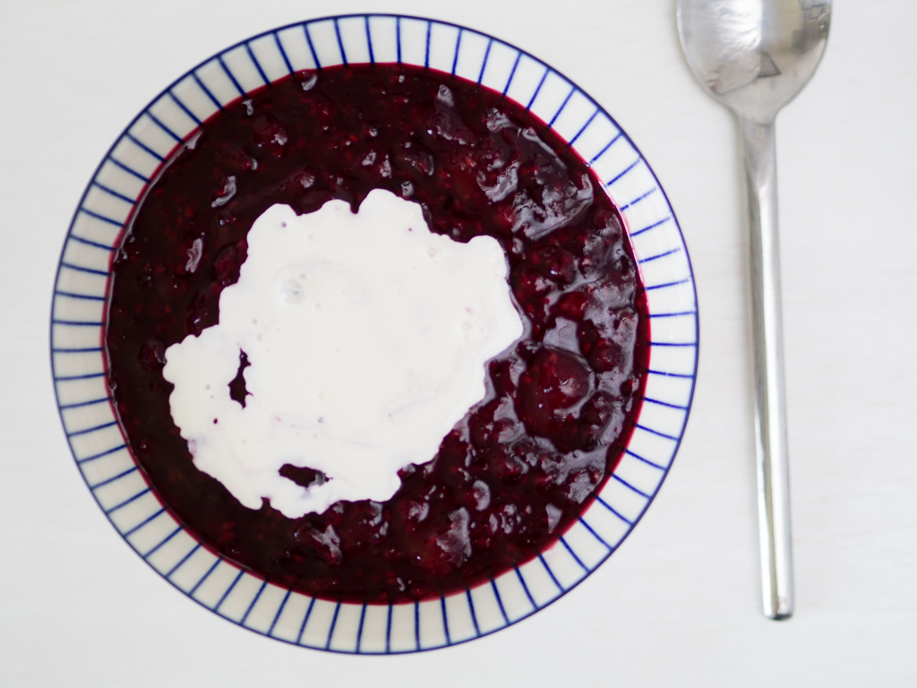 Recipe for Danish Red Berry Pudding (Rødgrød med fløde)