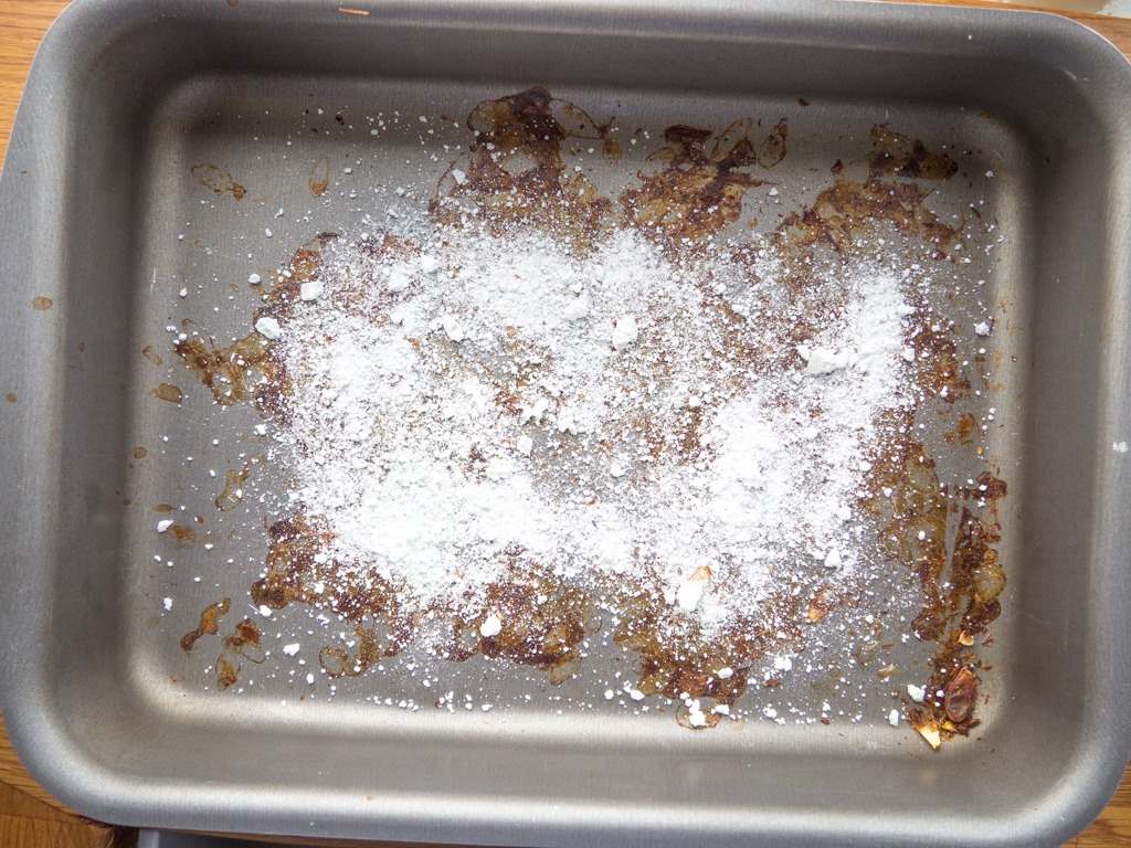 Guide How to Clean Oven Proof Pan (The Easy Way)