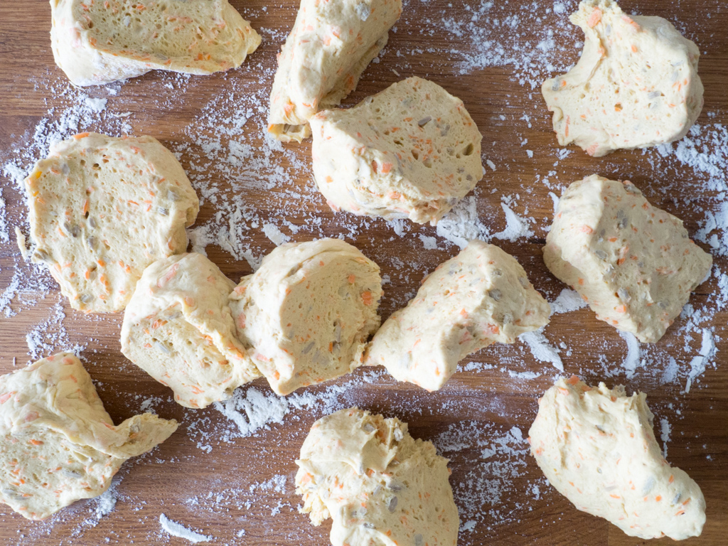 Danish Carrot Bread (Gulerødsboller)