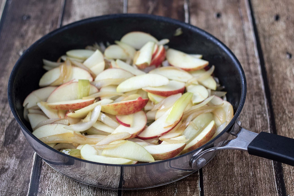 Recipe for Homemade Danish Apple Pork (Æbleflæsk)