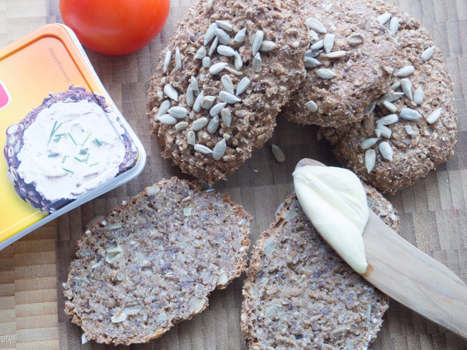 Homemade Nordic Rye Buns The best and healthy recipe!