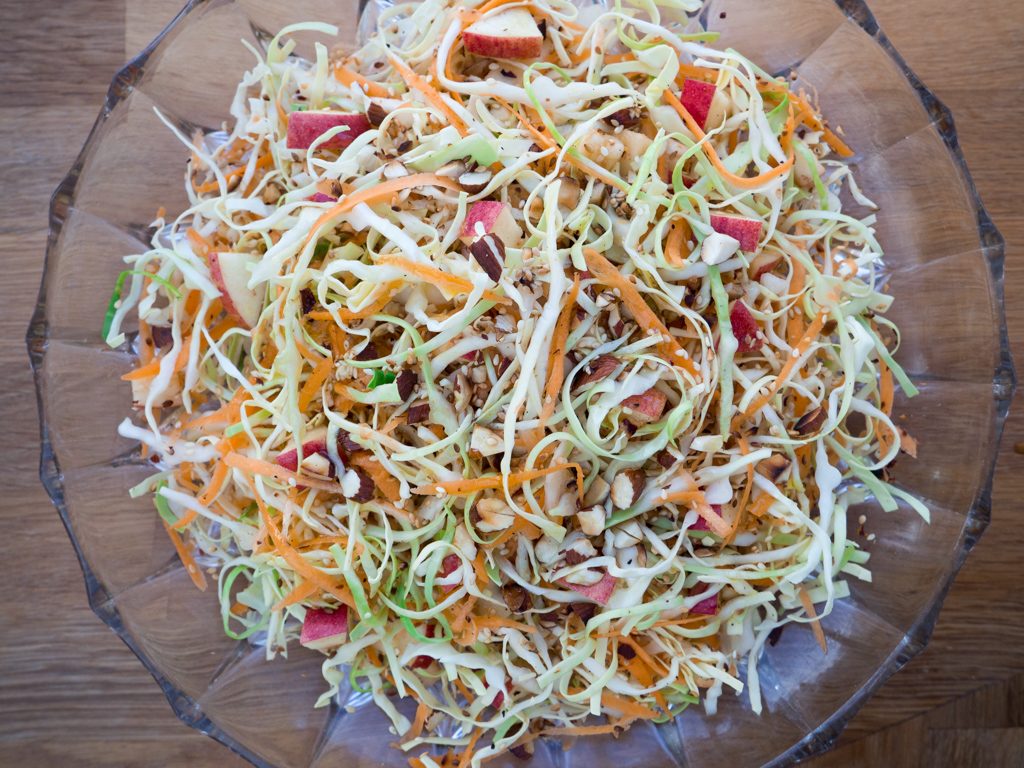 Recipe for Cabbage Carrot Apple Salad