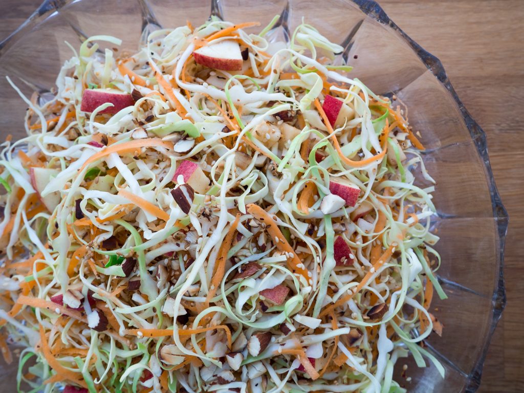 Recipe for Cabbage Carrot Apple Salad