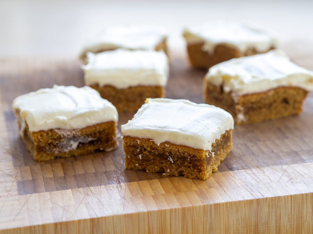 Recipe for Nordic Carrot Cake with cream cheese topping